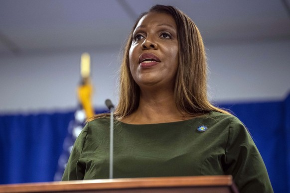 FILE — New York Attorney General Letitia James speaks during a press conference, Sept. 21, 2022, in New York. Embattled electronic cigarette-maker Juul Labs Inc. will pay $462-million to six states an ...